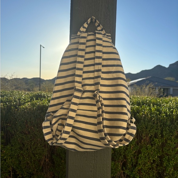 BAGGU Striped Canvas Backpack - Picture 4 of 8